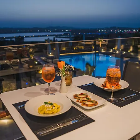 ホテル ディバーニ コルフパレス 4*